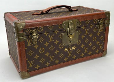 VINTAGE LOUIS VUITTON TRAVEL CASE