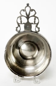 18TH C. AMERICAN/BOSTON SILVER PORRINGER, JACOB HURD