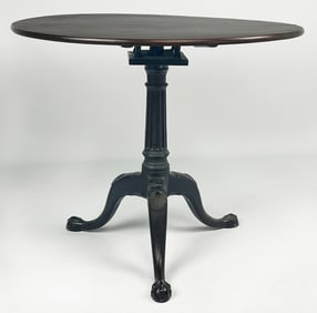 EXCEPTIONAL MASSACHUSETTS BIRDCAGE BREAKFAST TABLE