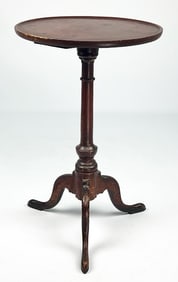 CONNECTICUT QUEEN ANNE CHERRY CANDLESTAND