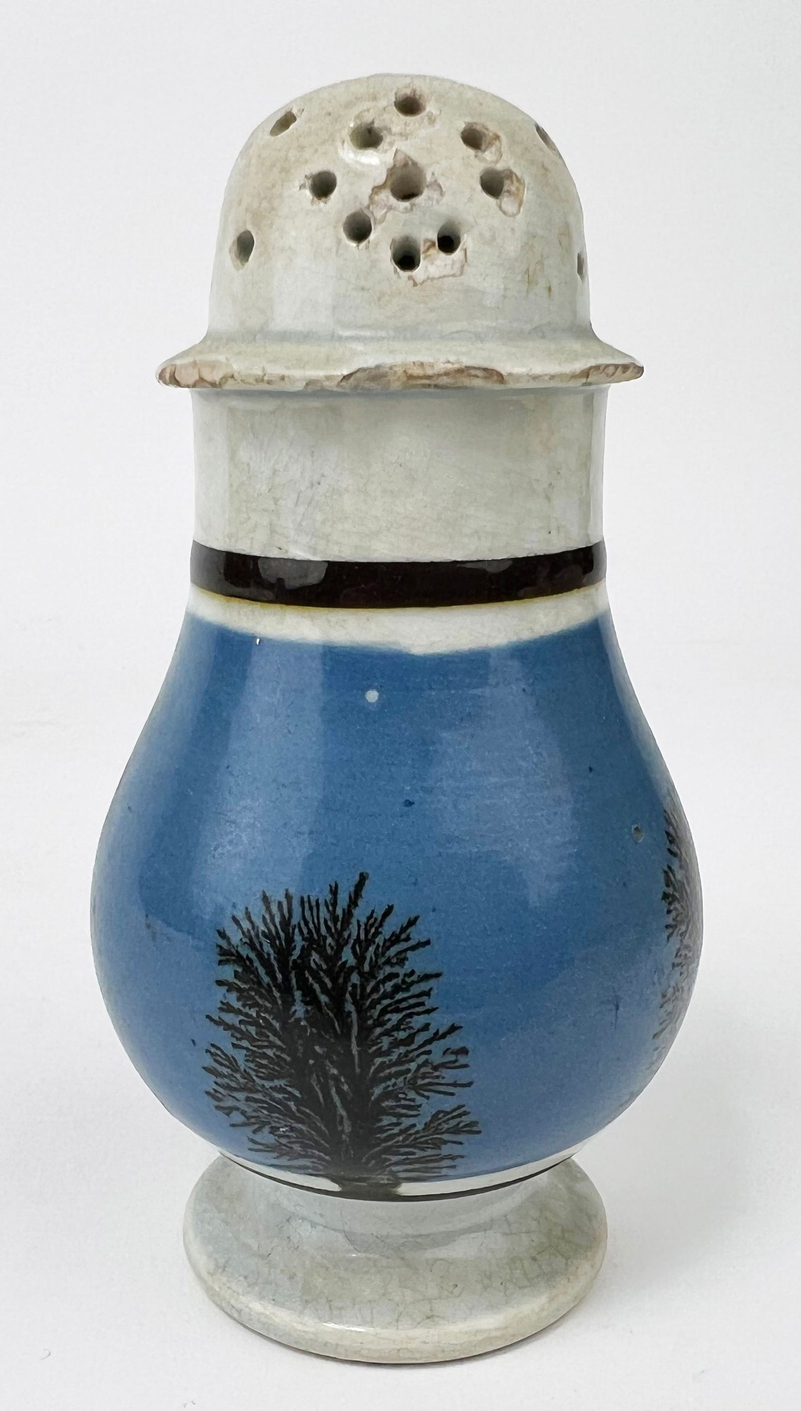 ENGLISH MOCHAWARE FOOTED SALT SHAKER: dendritic tree design on blue ground; 4.5"hNOTE: Apologies, we cannot approve bidders during the auction.