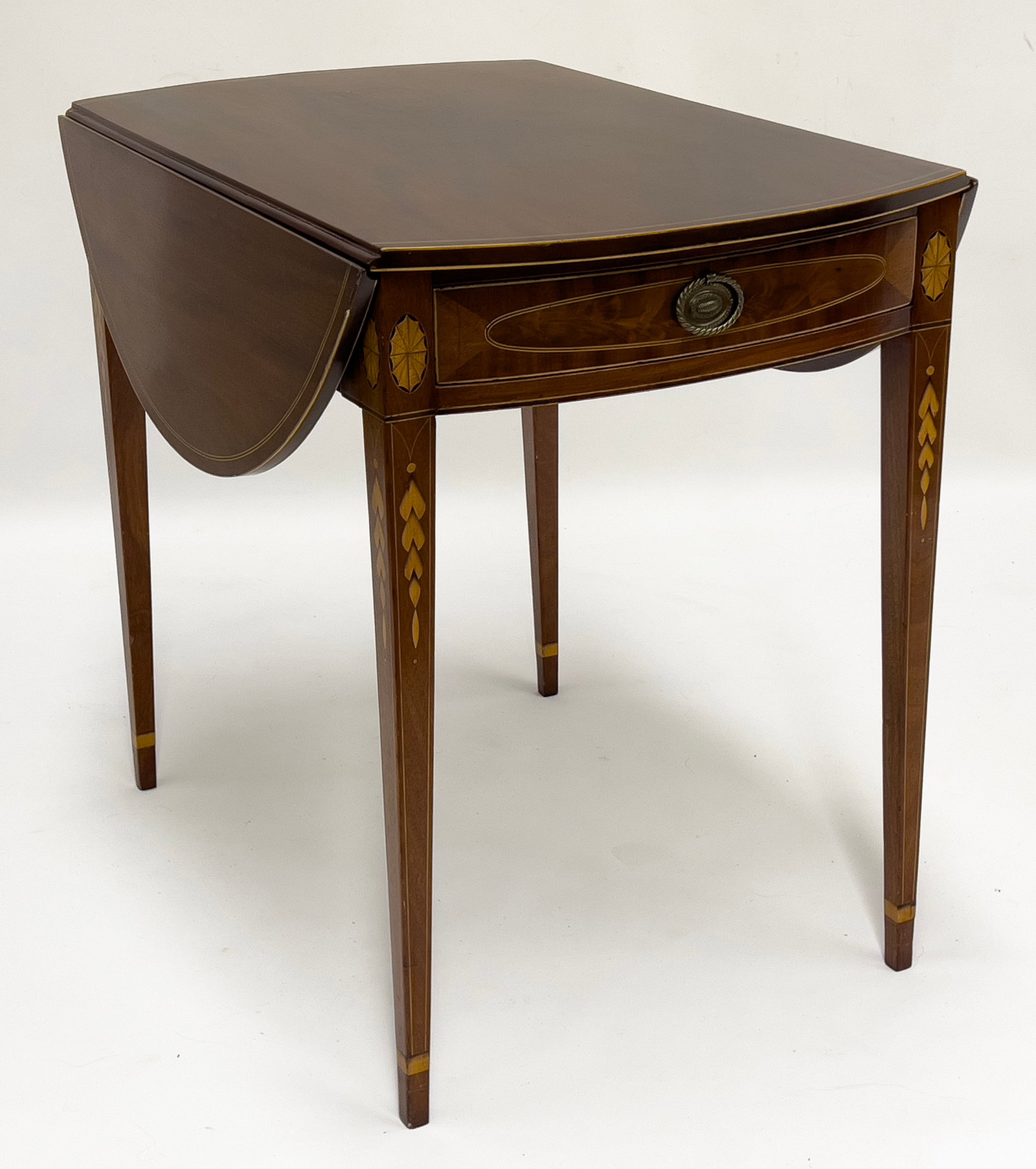 AMERICAN / NEW YORK HEPPLEWHITE MAHOGANY PEMBROKE TABLE (1 of 5)