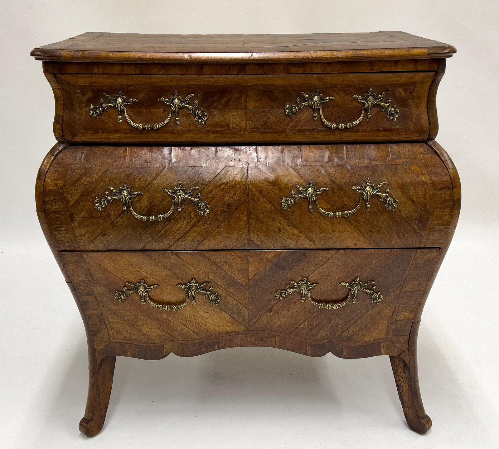 SMALL-SIZED FRENCH MARQUETRY BOMBAY CHEST (1 of 1)
