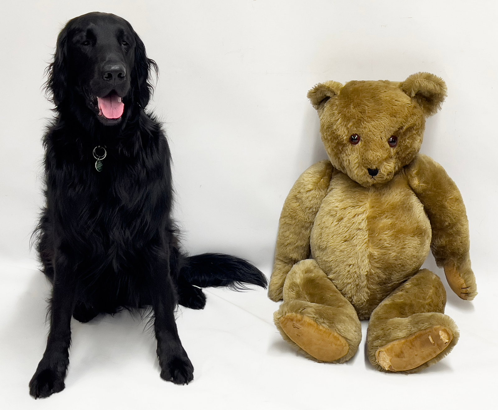 OVERSIZED VINTAGE TEDDY BEAR (1 of 2)