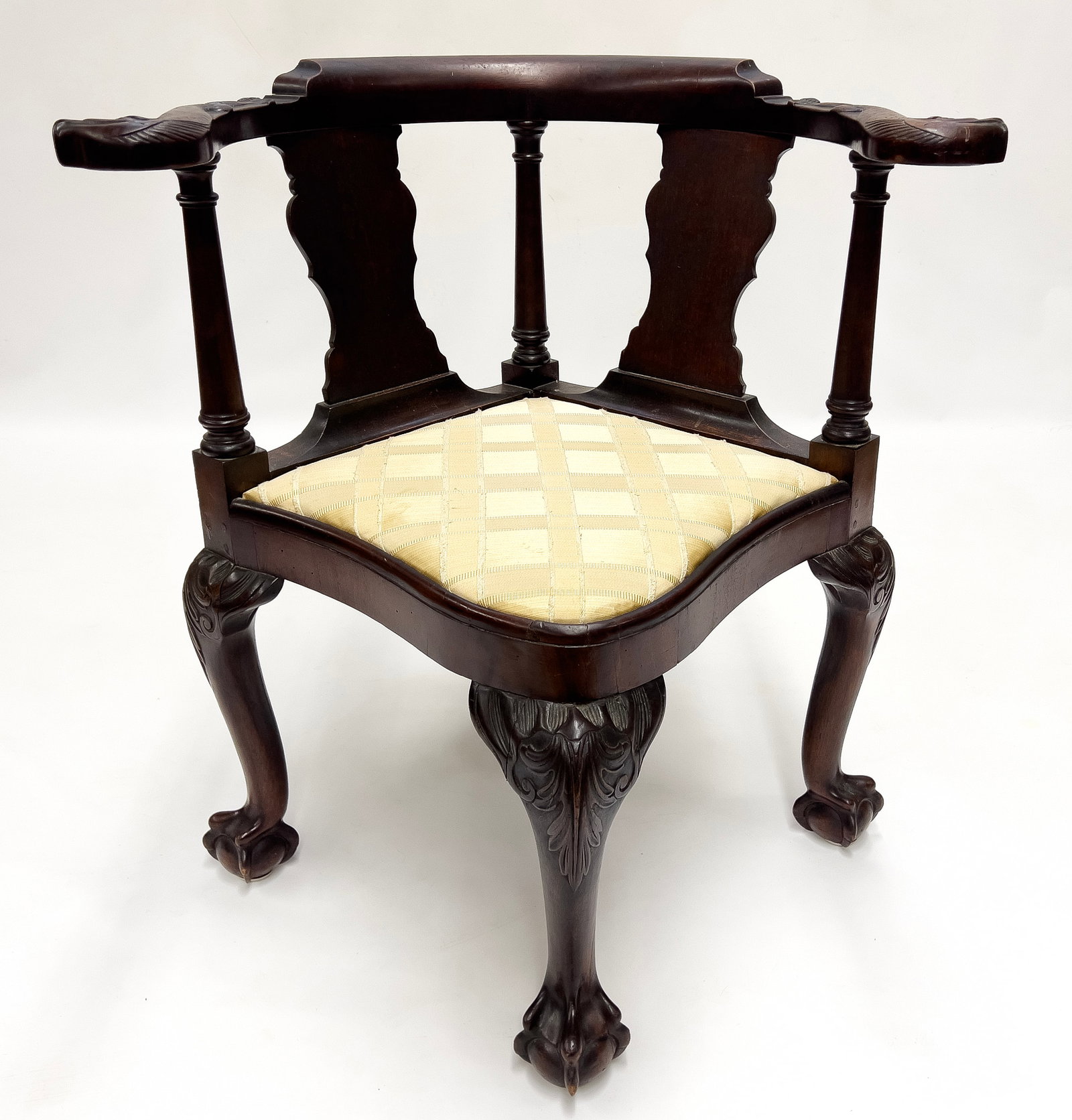 GEORGE II IRISH CHIPPENDALE CORNER CHAIR (1 of 5)