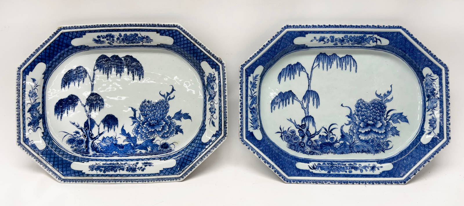 (2) CHINESE EXPORT PORCELAIN BLUE AND WHITE PLATTERS