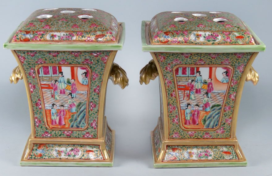 PAIR OF CHINESE EXPORT MANDARIN BOUGH POTS - 3