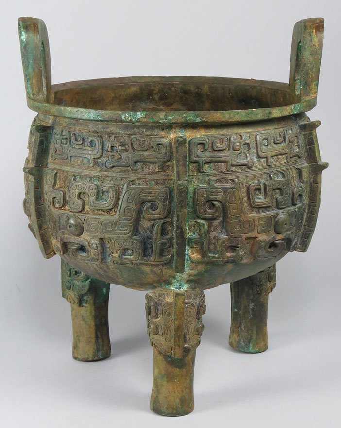 LARGE CHINESE ARCHAIC-STYLE BRONZE DING
