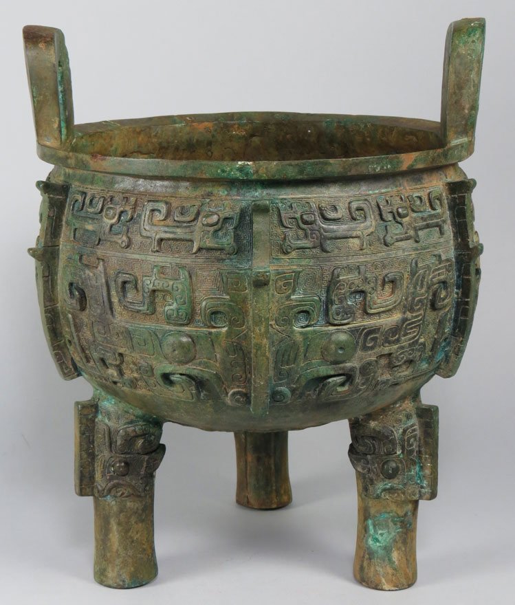 LARGE CHINESE ARCHAIC-STYLE BRONZE DING - 2