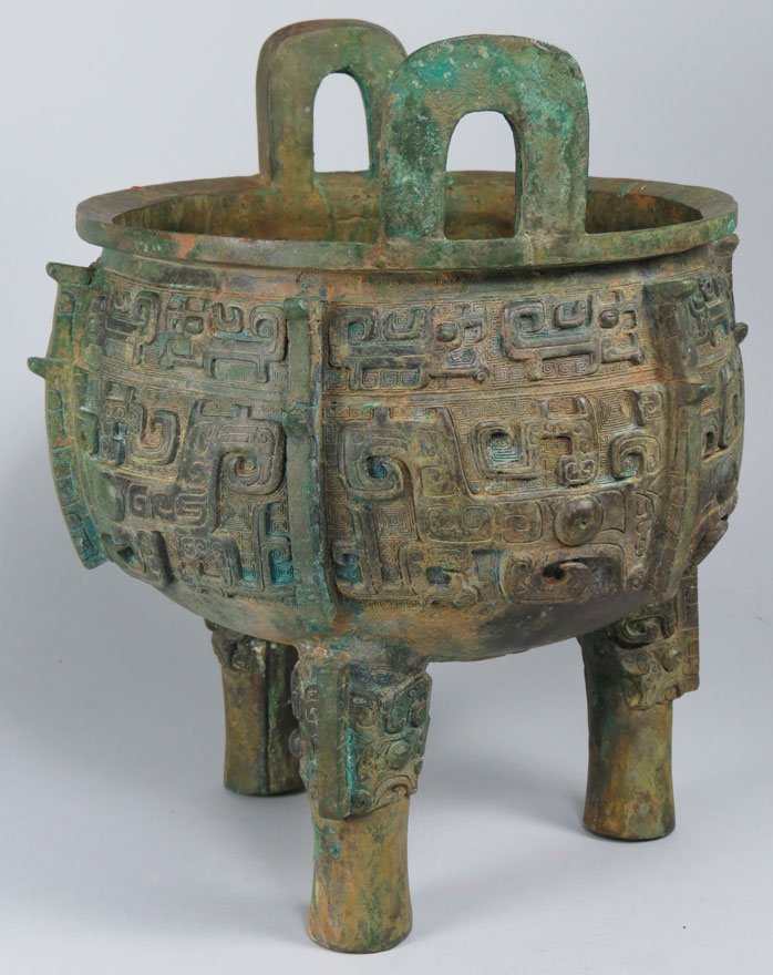 LARGE CHINESE ARCHAIC-STYLE BRONZE DING - 3