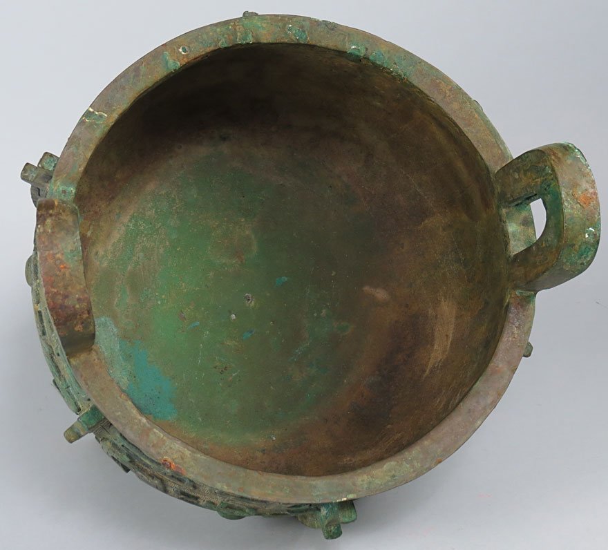 LARGE CHINESE ARCHAIC-STYLE BRONZE DING - 4
