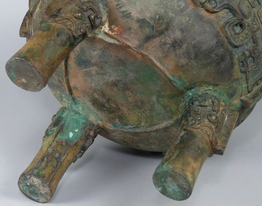 LARGE CHINESE ARCHAIC-STYLE BRONZE DING - 7