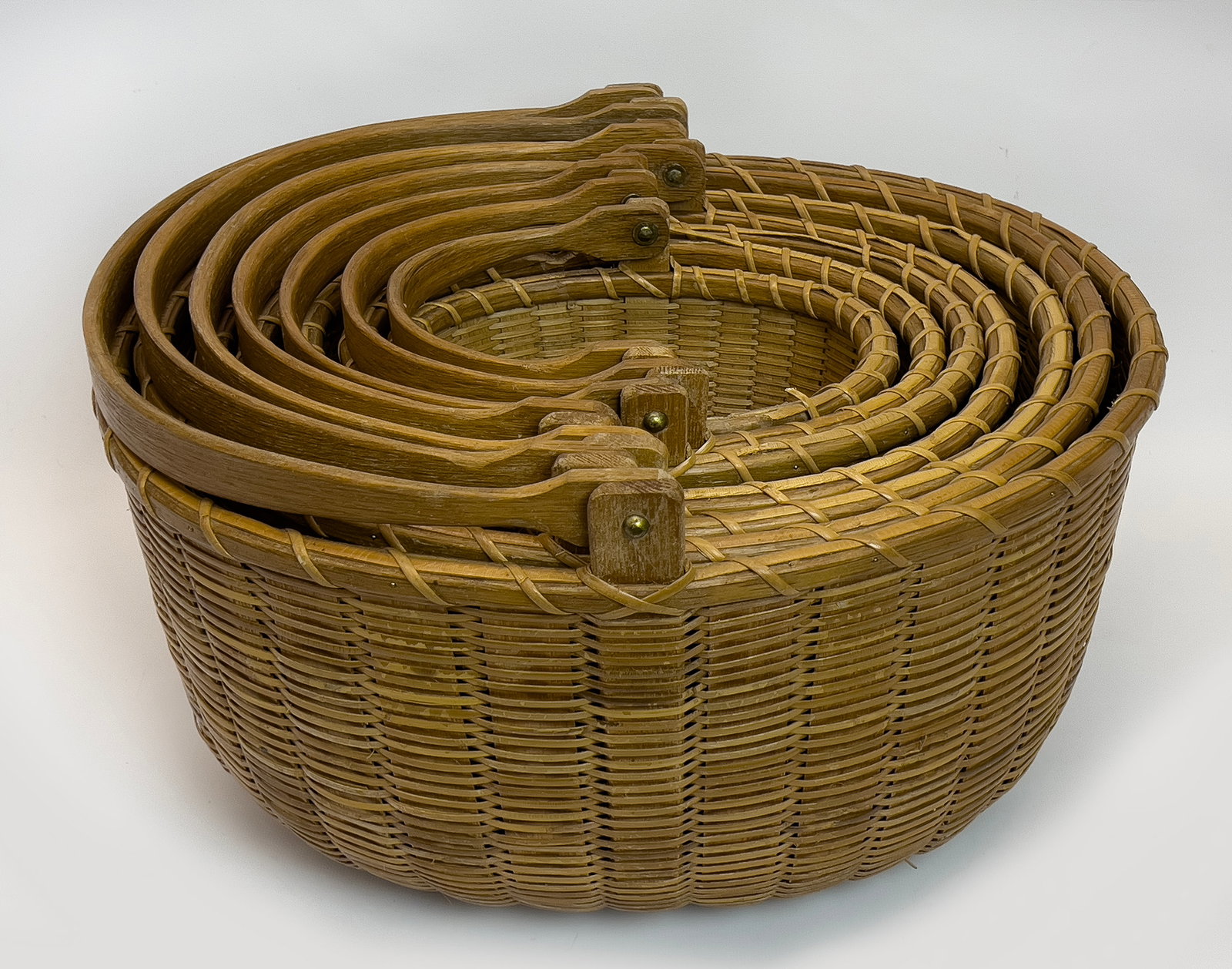 NEST OF (7) NANTUCKET HANDLED BASKETS, ARTHUR MARTIN (1 of 4)