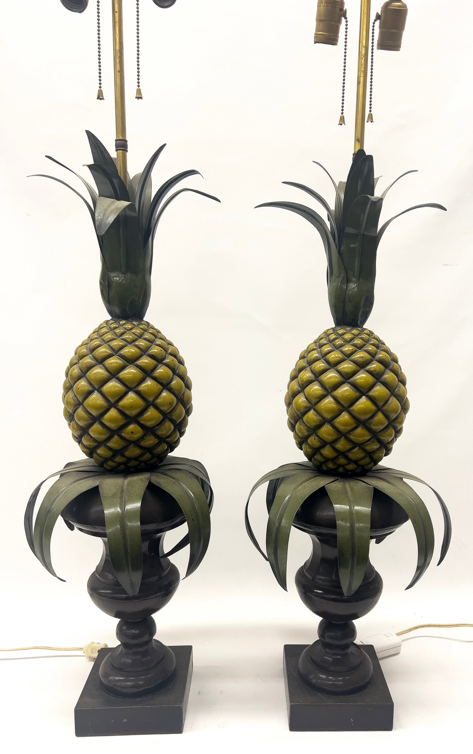 PAIR OF MODERN, METAL PINEAPPLE-FORM LAMPS (1 of 1)