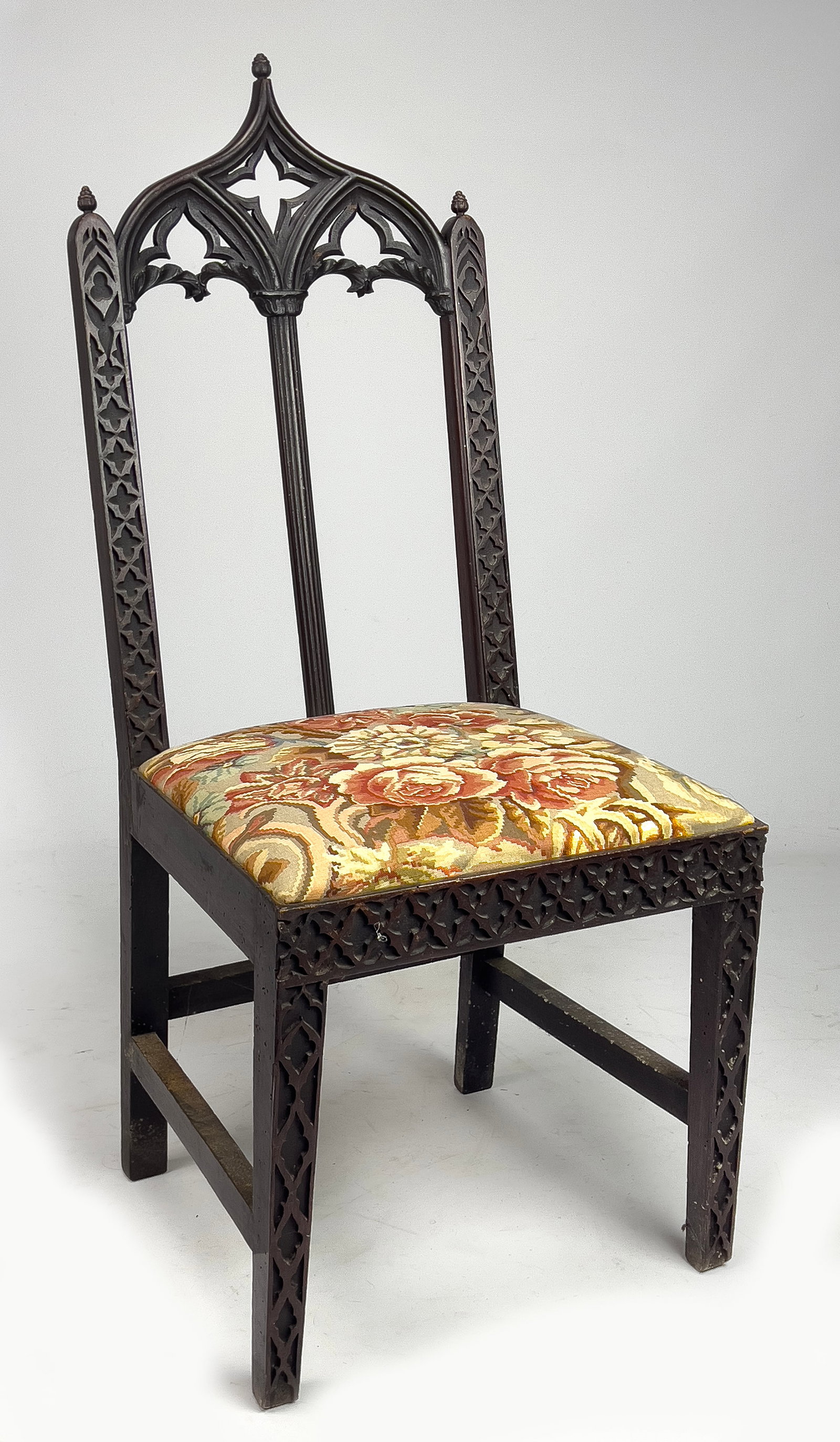 ENGLISH GEORGIAN GOTHIC MAHOGANY SIDECHAIR (1 of 1)