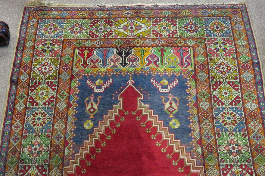 ANTIQUE TURKISH PRAYER RUG: 4’3” x 6’4”