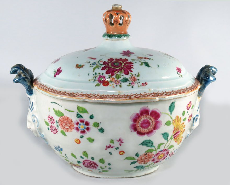 18TH C. CHINESE EXPORT PORCELAIN COVERED TUREEN: Quinlong (1736-1795) Compagnie des Indes most likely made for the Portuguese market oval-form, overall floral decoration, the dome-top with reticulated crown finial, applied masque with plume headdres