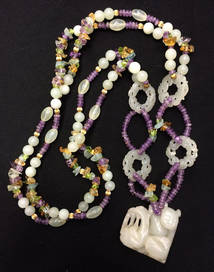 CHINESE WHITE JADE NECKLACE (1 of 2)