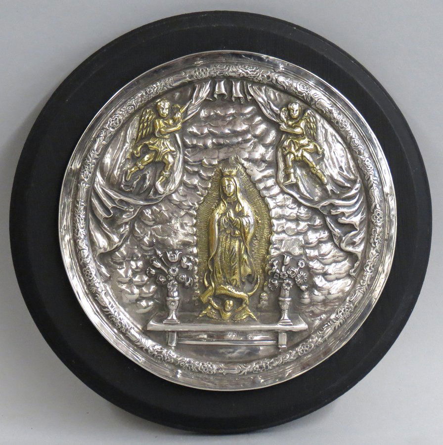 RARE SPANISH COLONIAL SILVER NUNâ€™S SHIELD (ESCUDO DE (1 of 2)