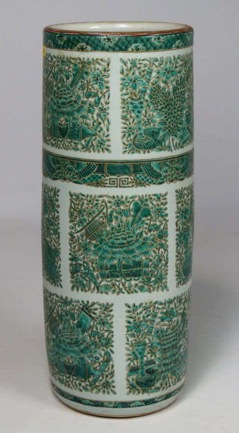 CHINESE EXPORT GREEN FITZHUGH UMBRELLA STAND (1 of 1)