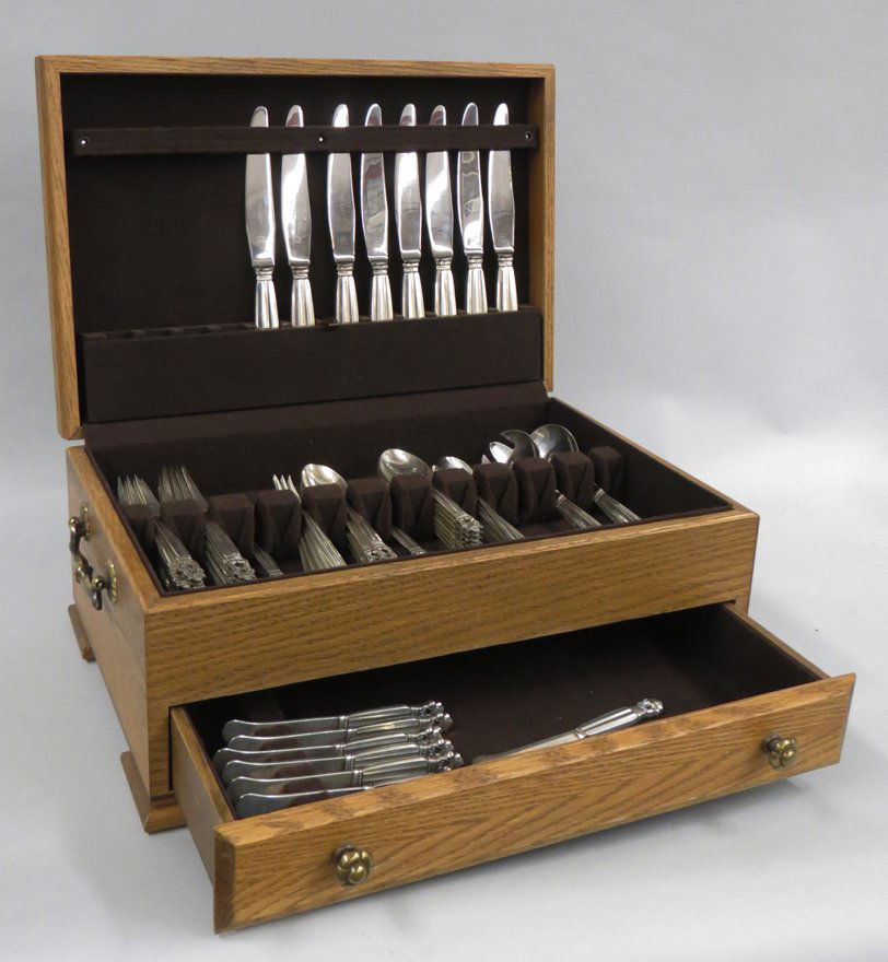 GEORG JENSEN STERLING FLATWARE SERVICE FOR 8 (1 of 2)