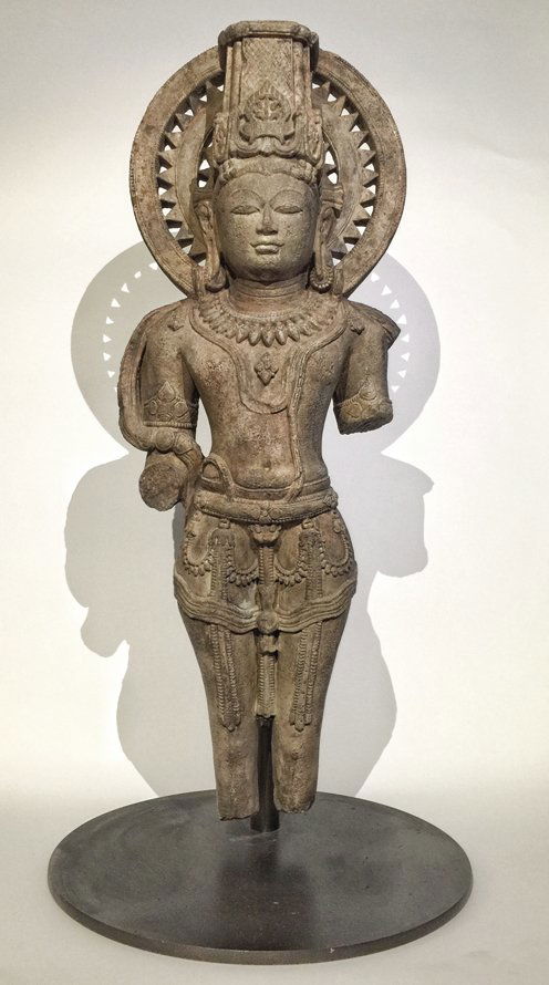 LARGE CARVED SANDSTONE STATUE OF VISHNU, CENTRAL INDIA (1 of 3)