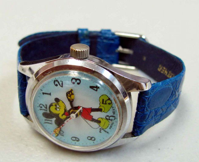 Old Mickey Mouse Stainless Steel Watch Working: Mickey Mouse Stainless Steel Watch Dust-proof with band Age unknown