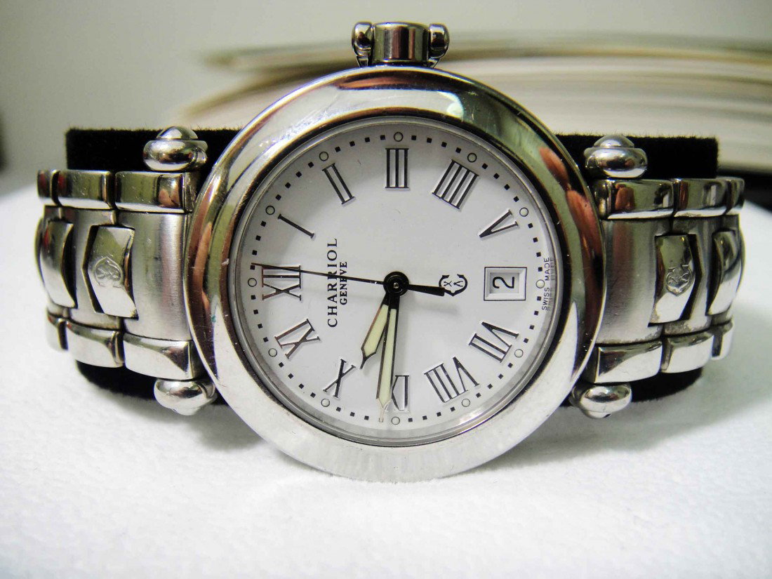 Authentic Automatic Charriol Men's Steel Watch: Authentic Automatic Charriol Men's Stainless Steel Watch, Swiss made Water Resistant. Please Place your Bid with Most extreme confidence from Windsor Auction House. We have been in the Live Auction bu