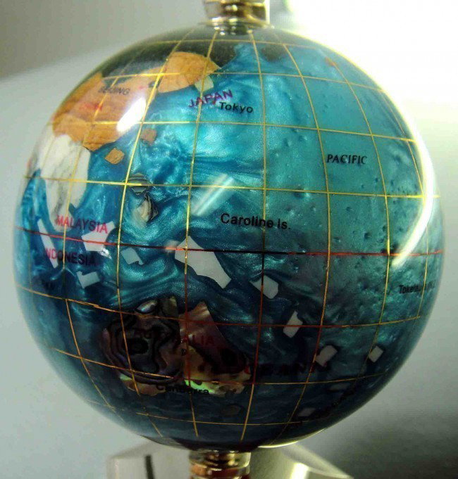 Laspis Lazuli GemStone Desk World Globe: Laspis Lazuli GemStone Desk World Globe 5.5" tall 3.5" wide Condition Report New
