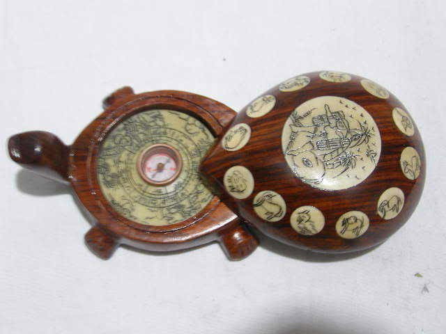 CHINESE OLD REDWOOD CARVED "FENGSHUI" TURTLE COMP: CHINESE OLD REDWOOD CARVED "FENGSHUI" TURTLE COMPASS
