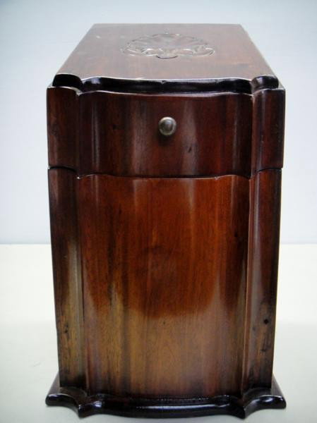 WOODEN BOX FOR KNIFE SET: WOODEN BOX FOR KNIFE SET W91