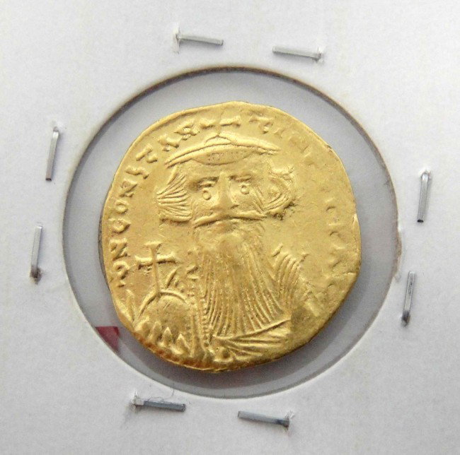 ANCIENT BYZANTINE GOLD COIN CONSTANS II 641-668 X-F: CONSTANS II. 641-668 AD. AV Solidus (18.73mm, 4.34gm). Constantinople mint. Struck 651-654 AD. Crowned bust facing, holding globus cruciger /Cross potent on three steps; VICTORIA - AVGU and officinae 