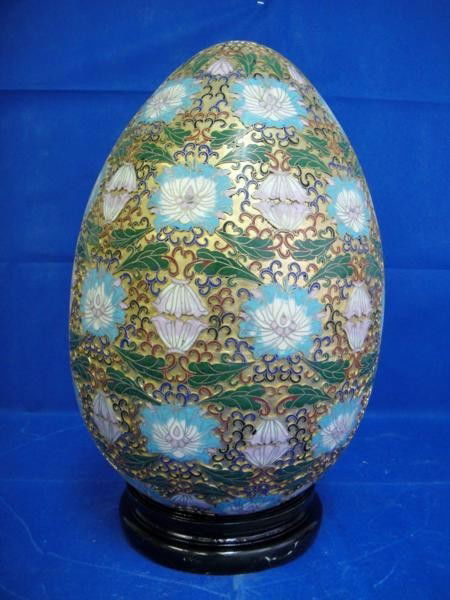 DECORATIVE 15'' CHINESE CLOISONNE OPEN WORK EGG: DECORATIVE 15'' CHINESE CLOISONNE OPEN WORK EGG W127