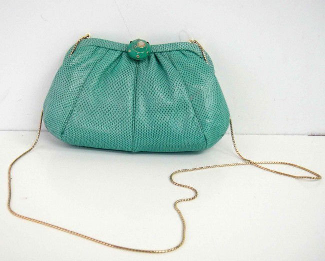Genuine Judith Leiber Lizard Green Purse w/ Dust B: Guaranteed Genuine Judith Leiber Lizard Green Purse. Approx. Size: 5" H x 8" W