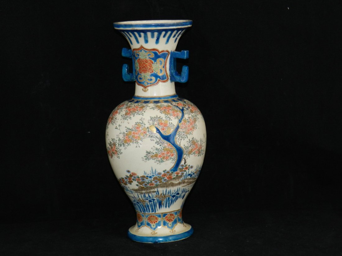 Antique JAPANESE Hand Painted NIPPON Vase Signed: BEAUTIFUL JAPANESE, NIPPON VASE rn " HAS HAIR LINES REPAIRED "rn rn ANTIQUE, VERY COLLECTABLE OLD JAPANESE VASE rn THE AREA OF REPAIR IS IN THE BEIGE COLOR AREArn ALMOST MIDDLE OF VASE.rn