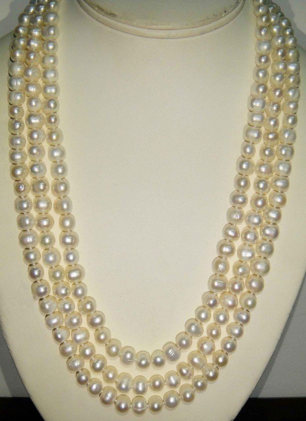 Genuine 68" 7-7.5mm AAA Freshwater White Pearl Ne: Genuine 68" 7-7.5mm AAA Freshwater White Pearl Necklace. Pear Specs: Size: 7mm-7.5mm Color: White Shape: Off-Round Luster: Good Blemish: Lightly Smoothness: Good Matching: Good Nacre: Medium Overall Q