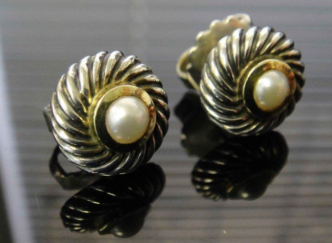 David Yurman Pearl Cookie Earrings - 14k & SS -: Up for bid are these beautiful pearl earrings. These would make a great addition to any jewelry collection. They are marked with D Yurman 585 925.