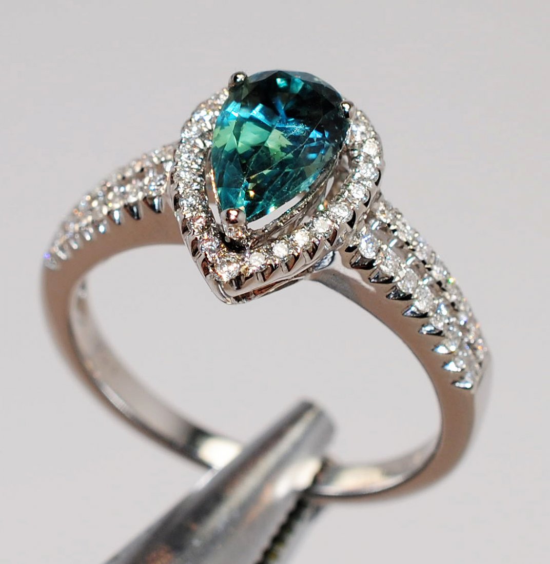 1.57ct Alexandrite & 0.29ctw Diamond 14KT Gold Ring: Please review the attached gemologist report for further relevant...