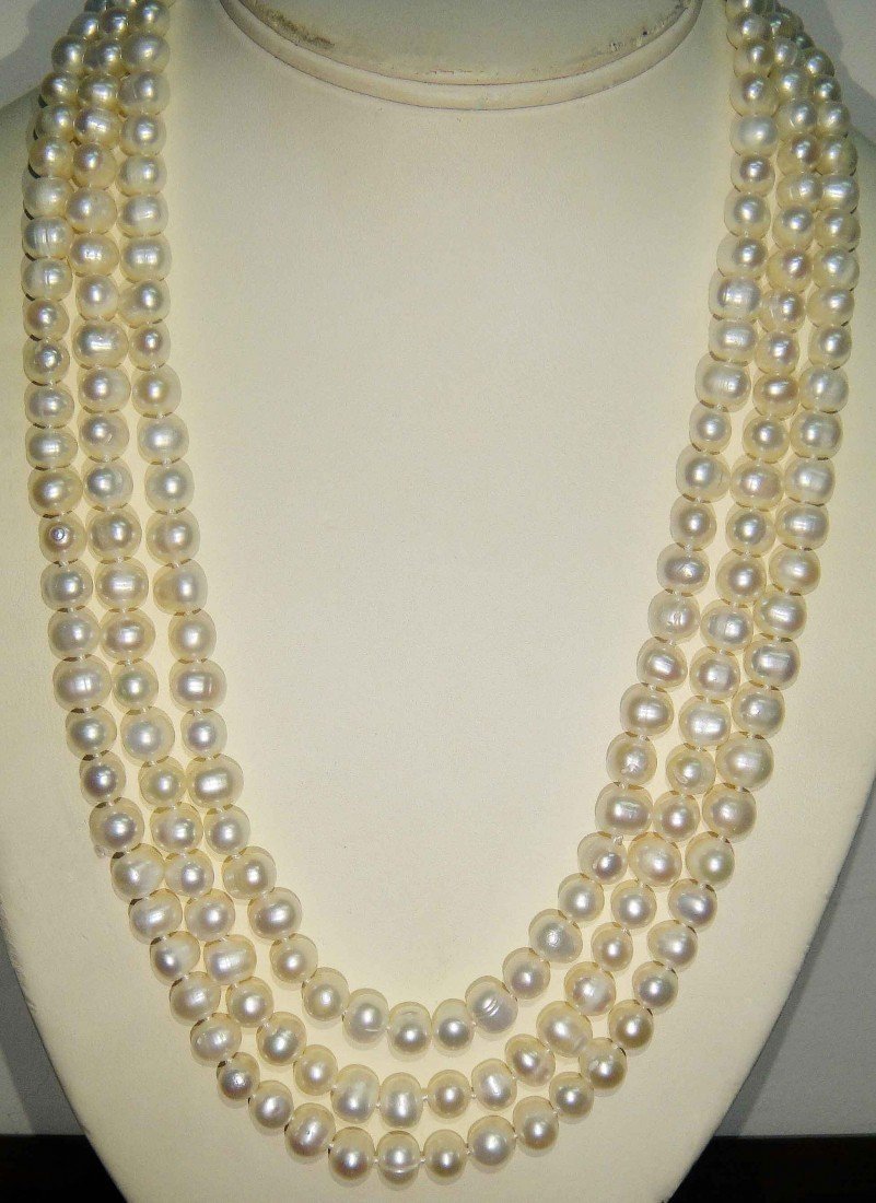 Genuine 68" 7-7.5mm AAA Freshwater White Pearl Ne: Genuine 68" 7-7.5mm AAA Freshwater White Pearl Necklace. Pear Specs: Size: 7mm-7.5mm Color: White Shape: Off-Round Luster: Good Blemish: Lightly Smoothness: Good Matching: Good Nacre: Medium Overall Q