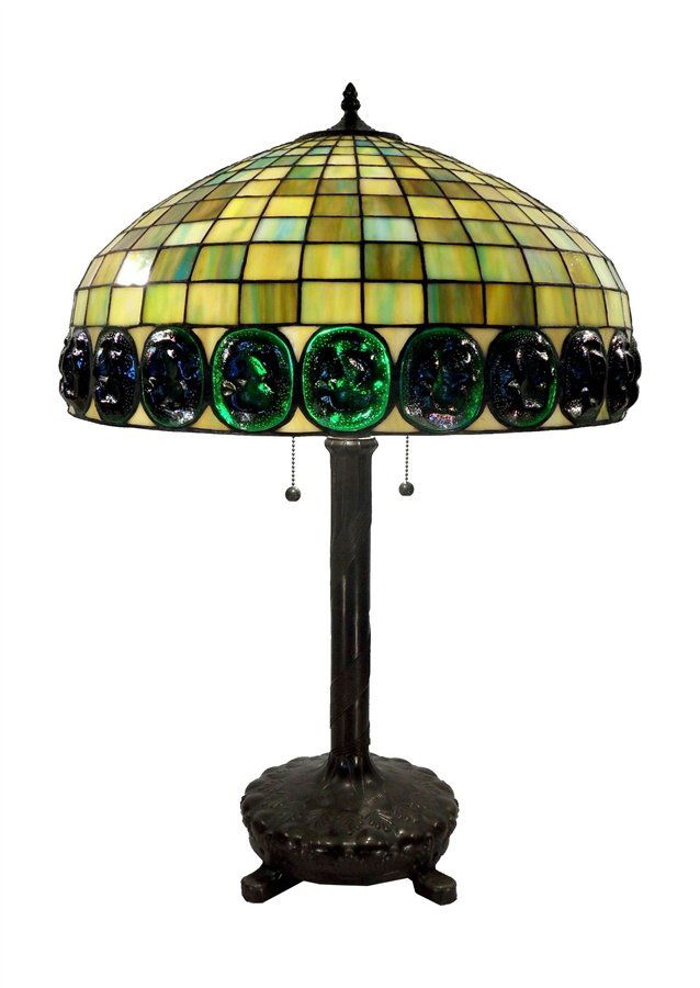 Tiffany Style Turtle Back Table Lamp 19in.: Tiffany Style Turtle Back Table Lamp Tiffany shade Requires two 60W light bulbs Pull chain Made of cut glass and copper foil Bronze finish