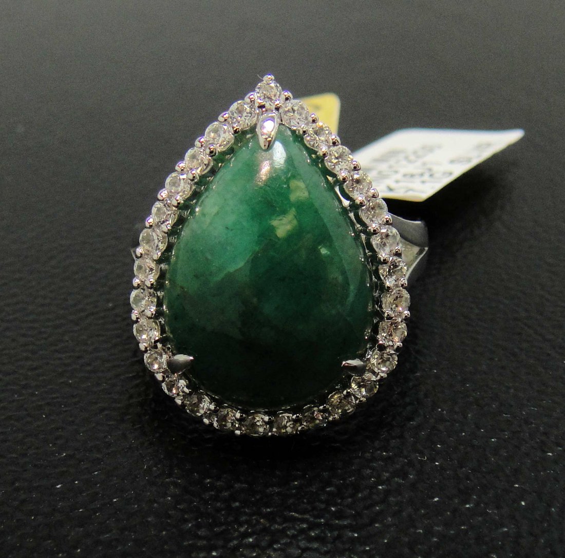 14.29ct Emerald Beryl & CL-Sapphire .925 Silver Ring: Please review the attached gemologist report for further relevant Information.