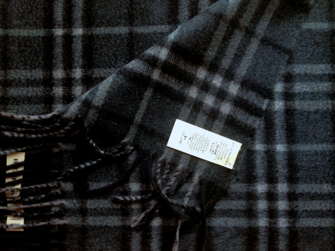 Burberry Dark Charcoal Cashmere Scarf .: Burberry Dark Charcoal Cashmere Scarf. BURBERRY CASHMERE SCARF Dark Charcoal Check 100% Cashmere 100% Authentic