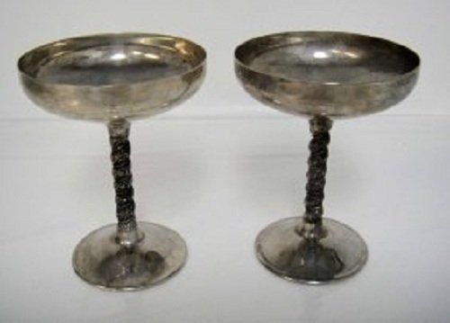 20C Vintage Italy Pair on Silver plated Wine Chalice: Vintage Italy Pair on Silver plated Wine Chalice Cup - 6 x 4 w31