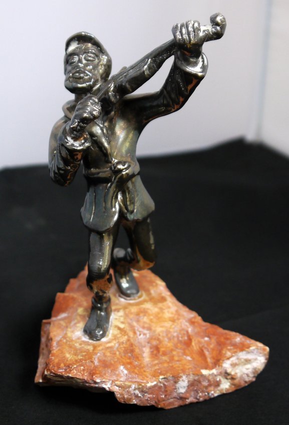Judaica "Fiddles on the Roof" Silver 925: Judaica "Fiddles on the Roof" 5.5" tall Silver Stamped 925 W301