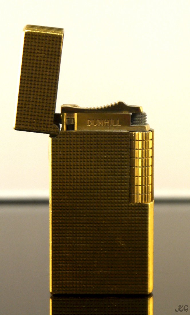 Dunhill Gold Plated Cigarette Lighter W301: Dunhill Gold Plated Cigarette Lighter W301