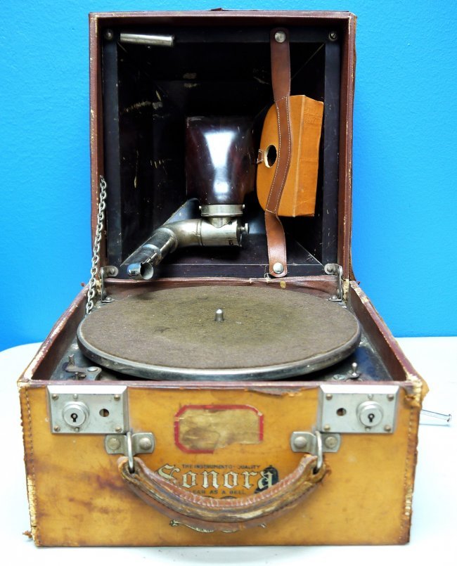 Antique Sonora Phonograph Clear as a Bell 1915 W1050: Antique Sonora Phonograph Clear as a Bell 1915, works & needs to be restored W1050