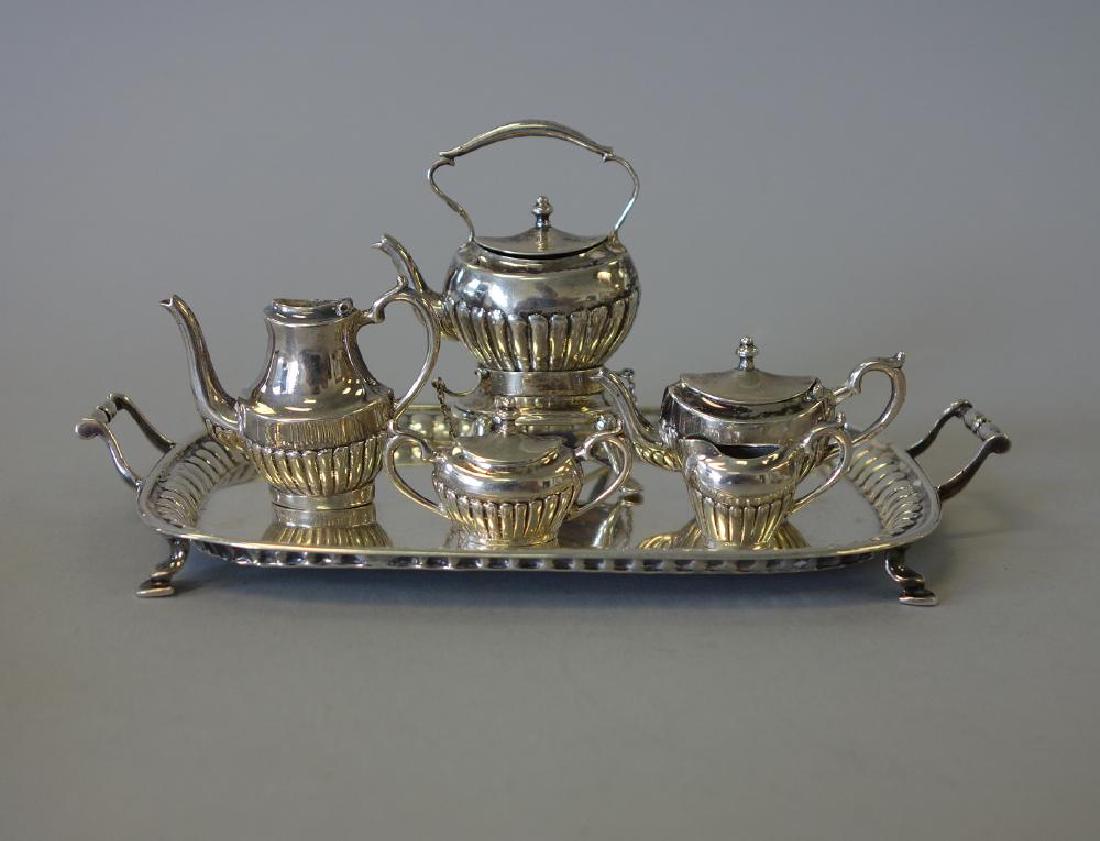b and m tea set