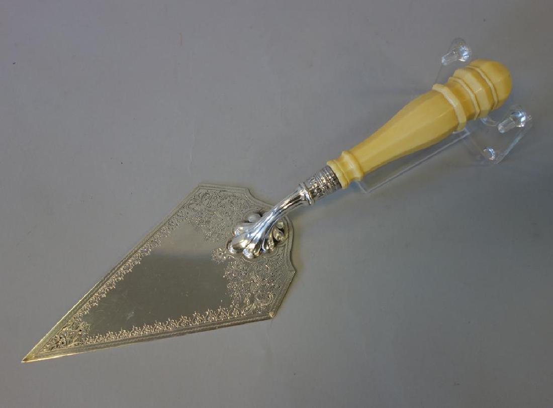 English Sterling Pastry Server, Hutton & Sons 1895 (1 of 1)