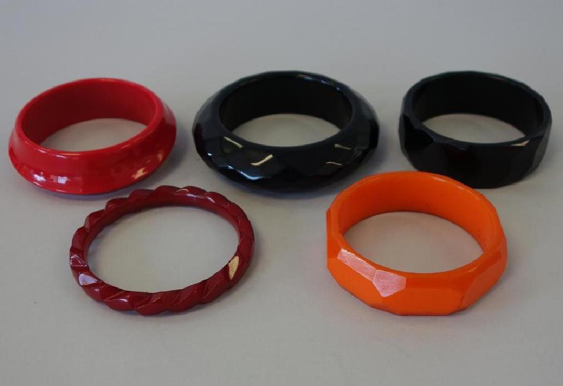 5 Faceted & Twist Bakelite Bracelets (1 of 2)