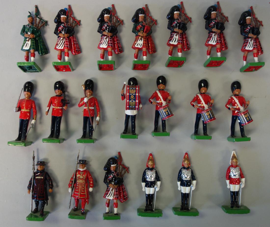 W. Britain Scottish & British Lead Soldiers, 20 Pc (1 of 5)